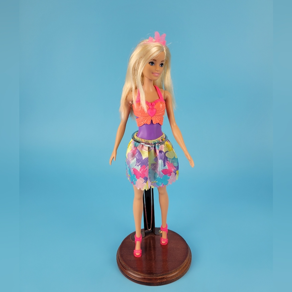 Mattel 2015 Dreamtopia Princess Barbie Doll Blonde Hair Flat Feet + Outfit